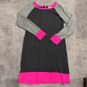Eliza J sweater Dress in Charcoal and Fuchsia